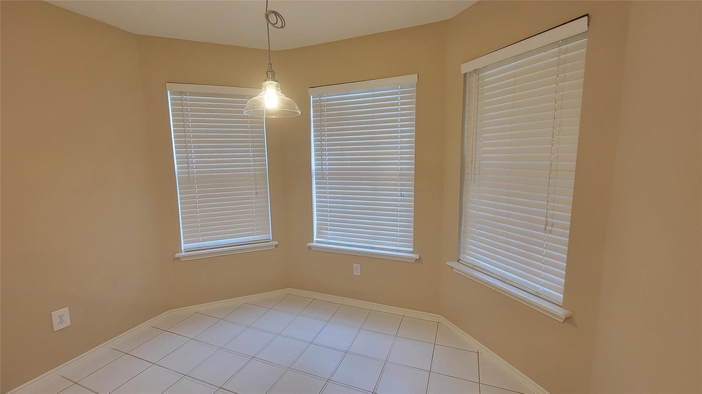 3335 Lakeland Gardens Drive - Photo 12