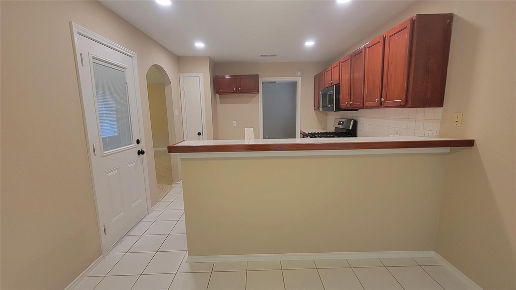 3335 Lakeland Gardens Drive - Photo 10