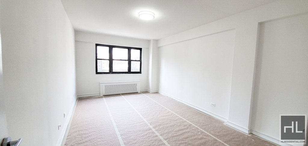 East 35 Street - Photo 1