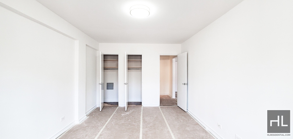 East 35 Street - Photo 4
