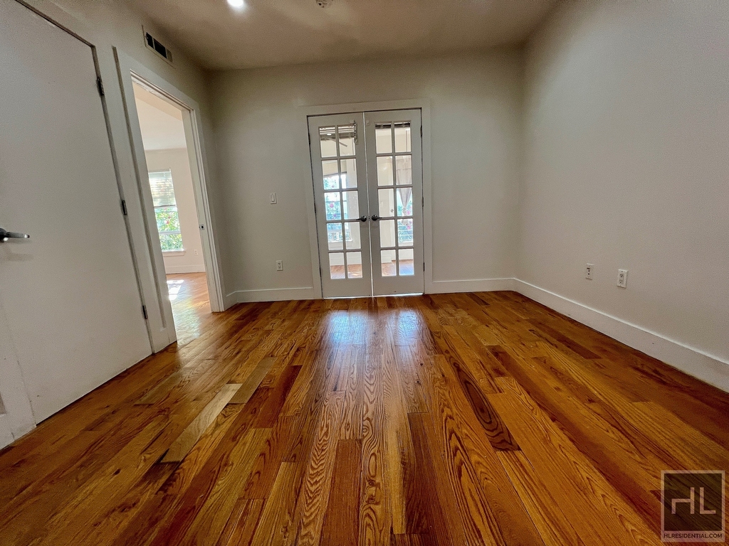 105 Troutman Street - Photo 9
