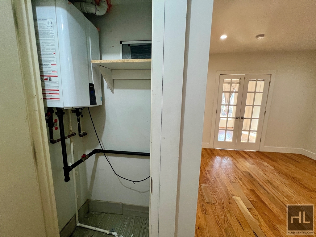 105 Troutman Street - Photo 10