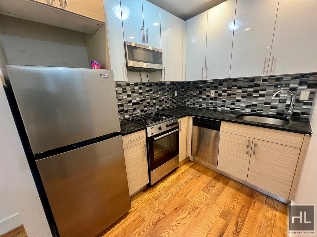 105 Troutman Street - Photo 5