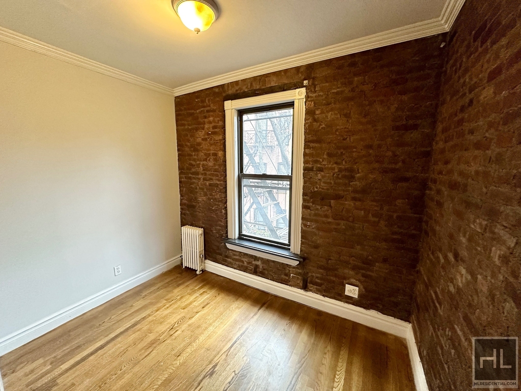 East 13th Street - Photo 2