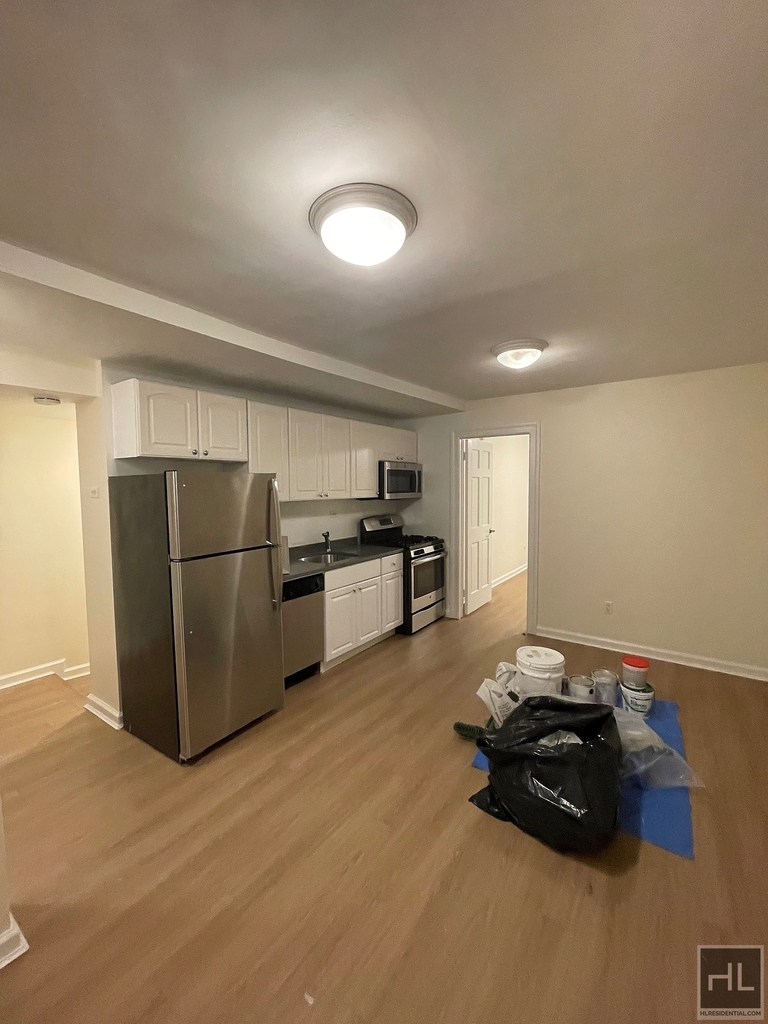 East 84 Street - Photo 6