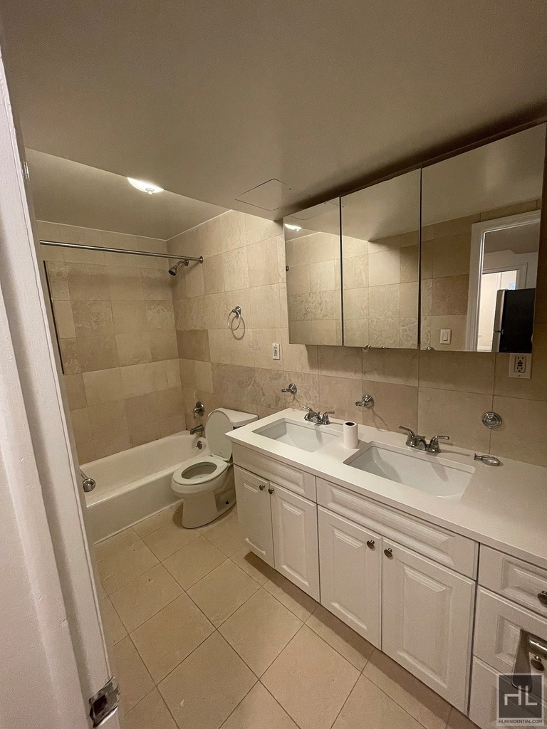 East 84 Street - Photo 12