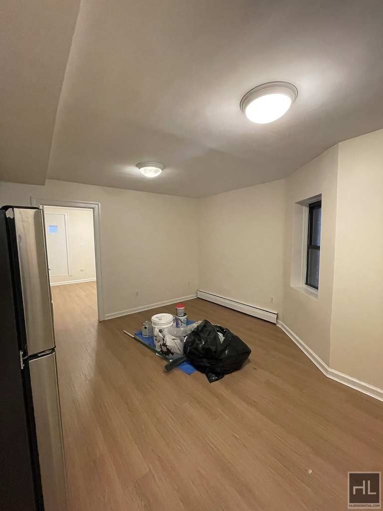 East 84 Street - Photo 7