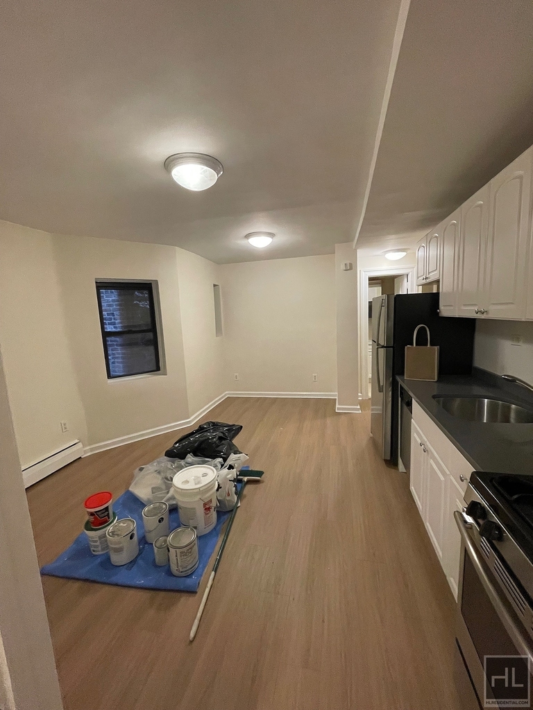 East 84 Street - Photo 5