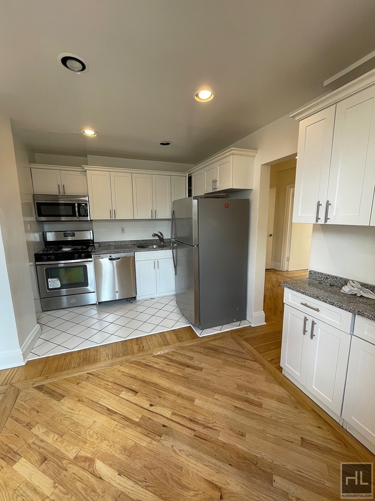 West 79 Street - Photo 13