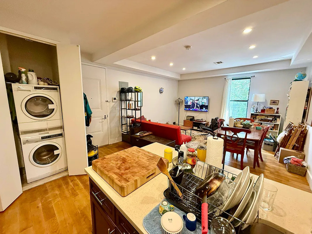 951 Prospect Place - Photo 2
