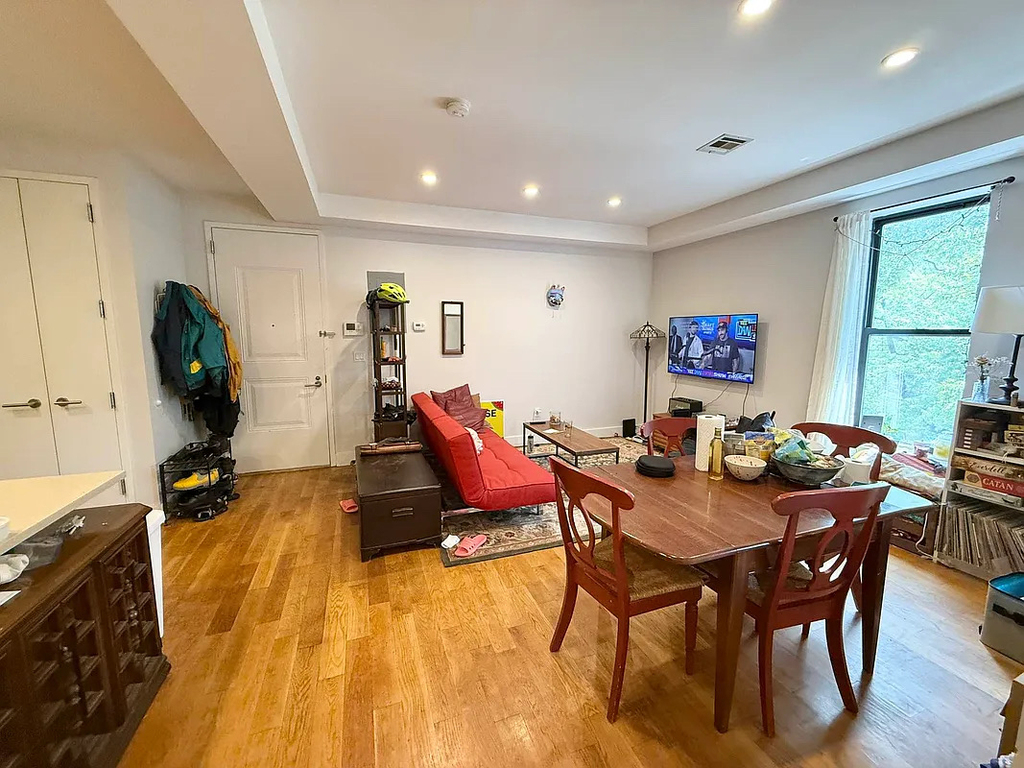 951 Prospect Place - Photo 5