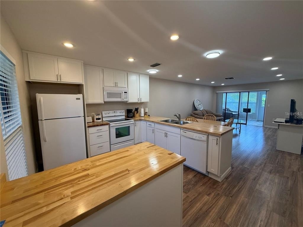 2130 Bancroft Place - Photo 4