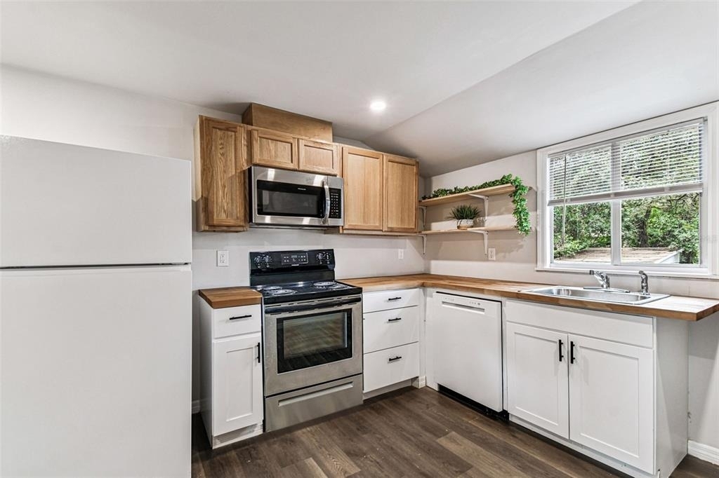 1006 E 26th Avenue - Photo 18