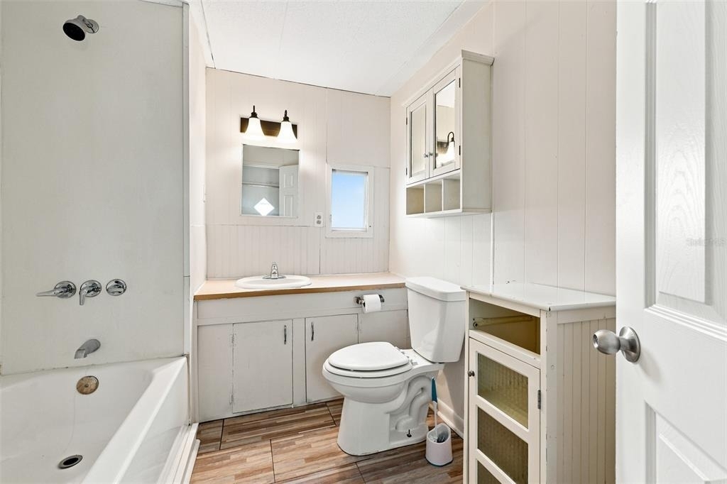 7205 Commons Boulevard - Photo 16