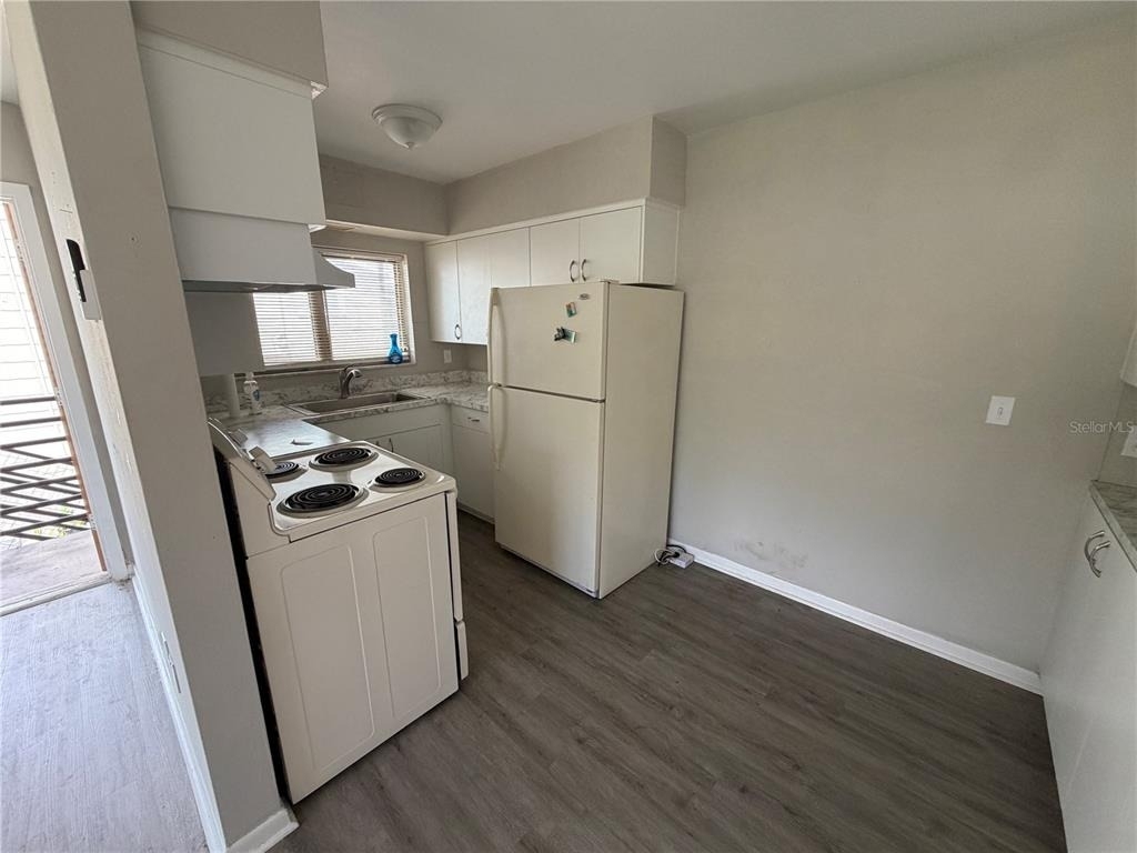 615 Oak Avenue - Photo 8