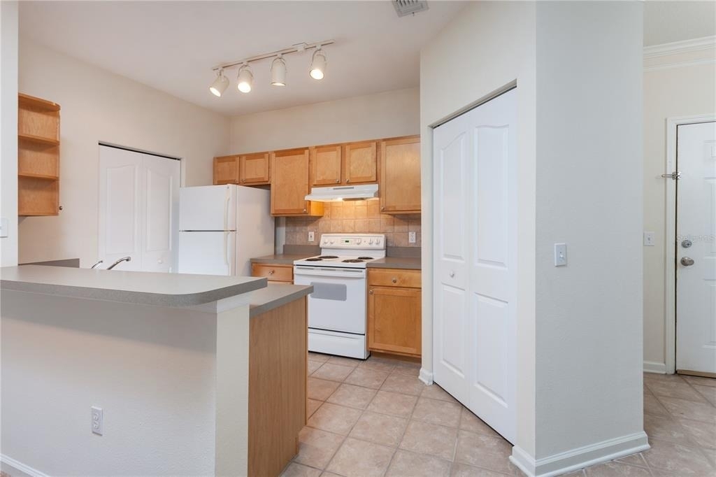 4207 S Dale Mabry Highway - Photo 2