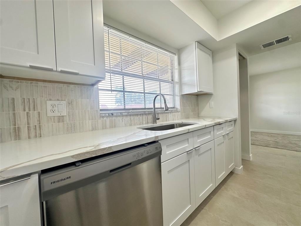 1845 S Highland Avenue - Photo 3