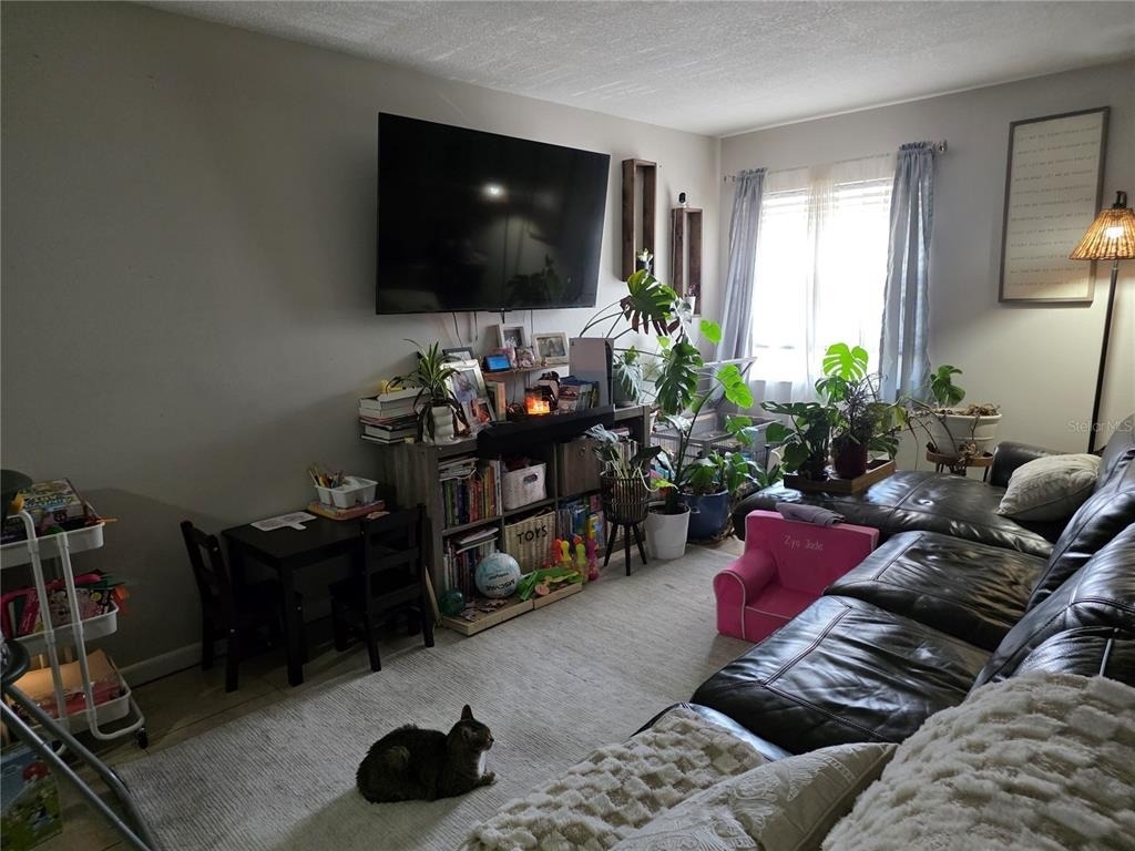 4823 W Mcelroy Avenue - Photo 3