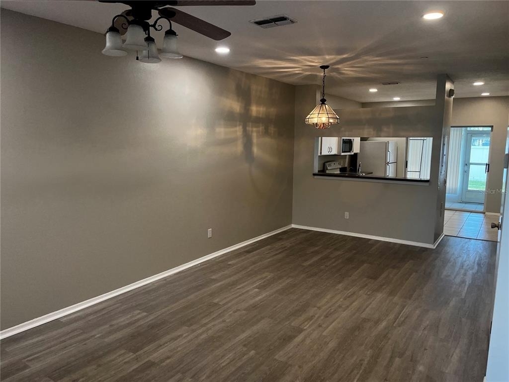 331 Countryside Key Boulevard - Photo 2