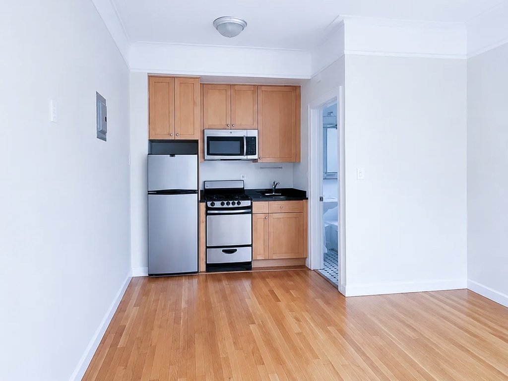 West 13th Street - Photo 1