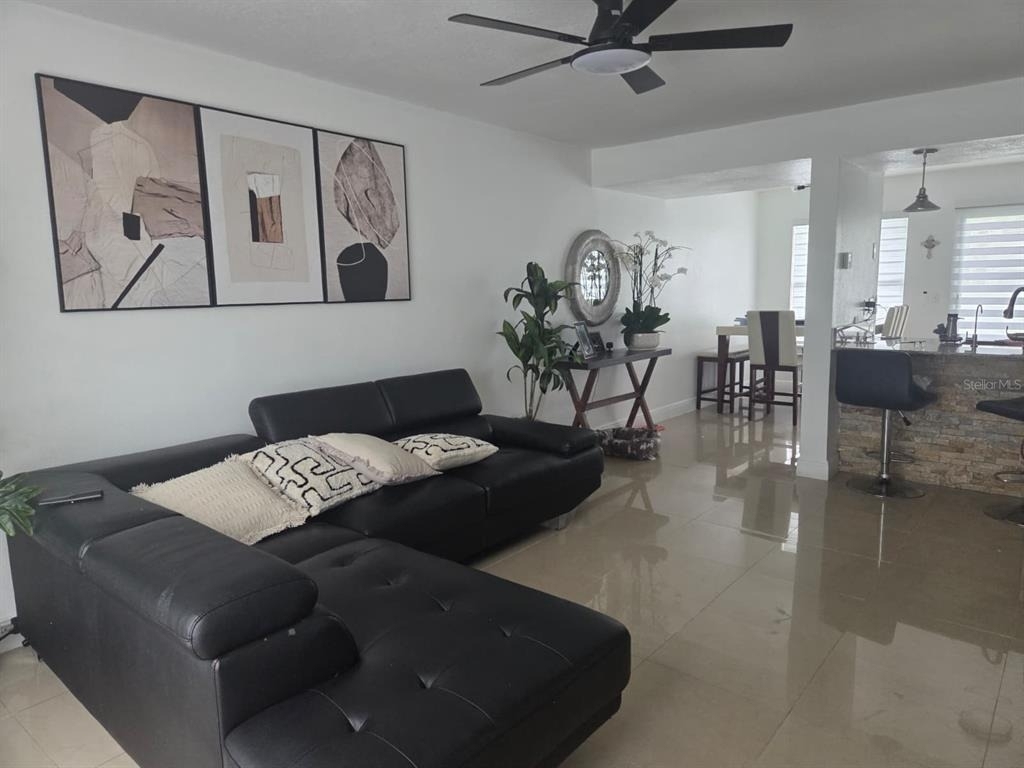 1811 Bentley Blvd - Photo 1