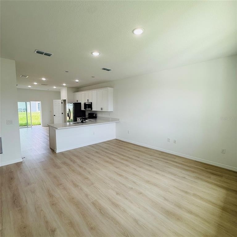 602 Desmoines Court - Photo 4