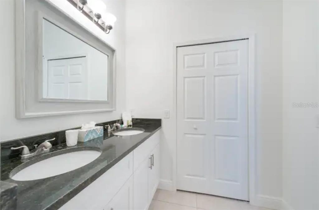 470 Lake Shore Parkway - Photo 18