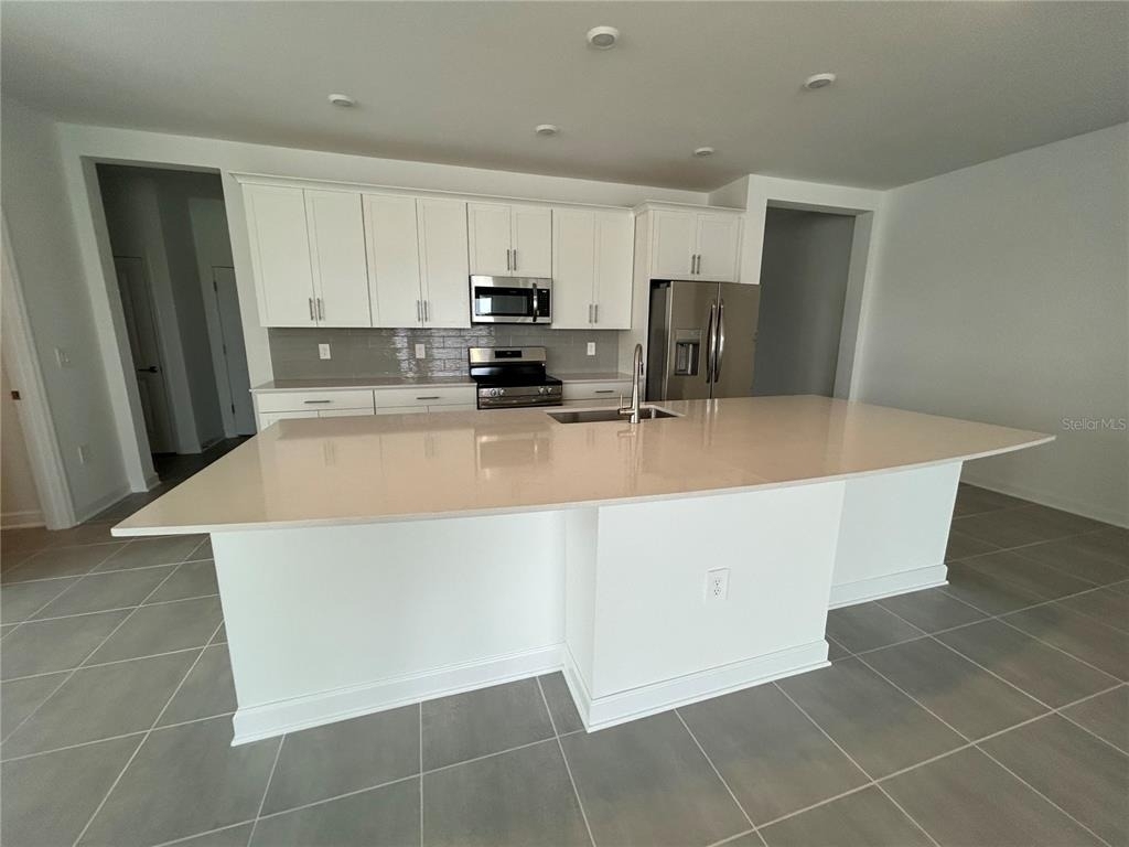 3008 Ella Way - Photo 8