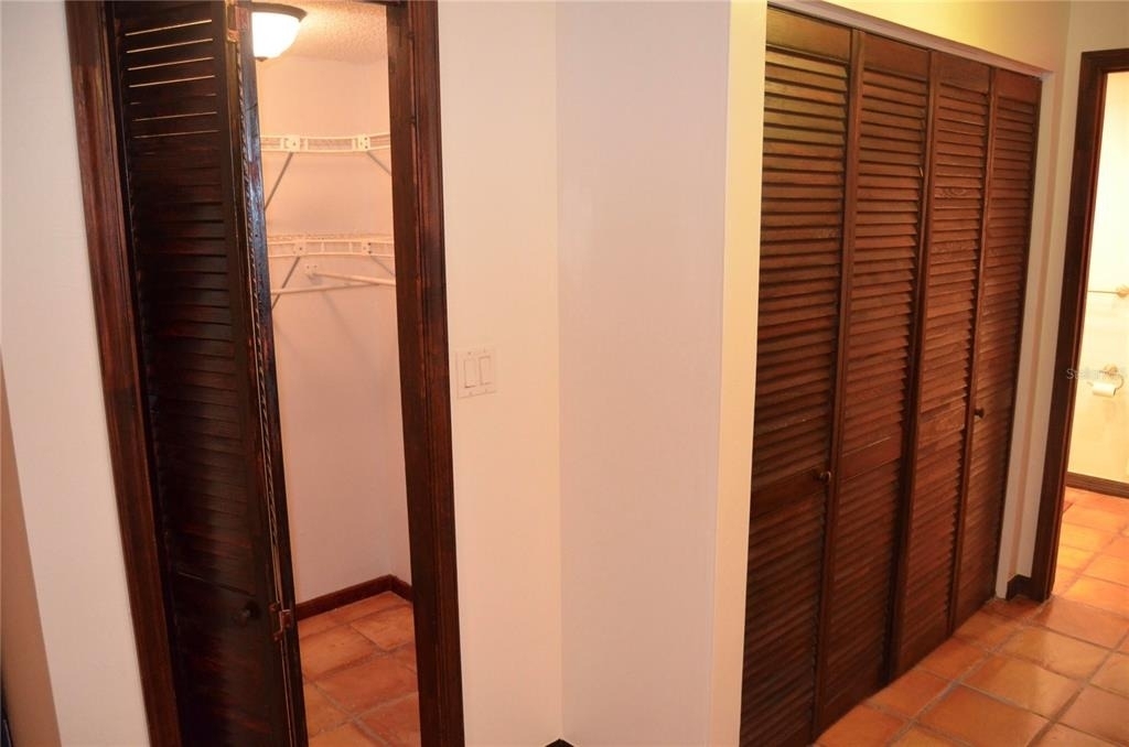 406 Nw 68th Avenue - Photo 8