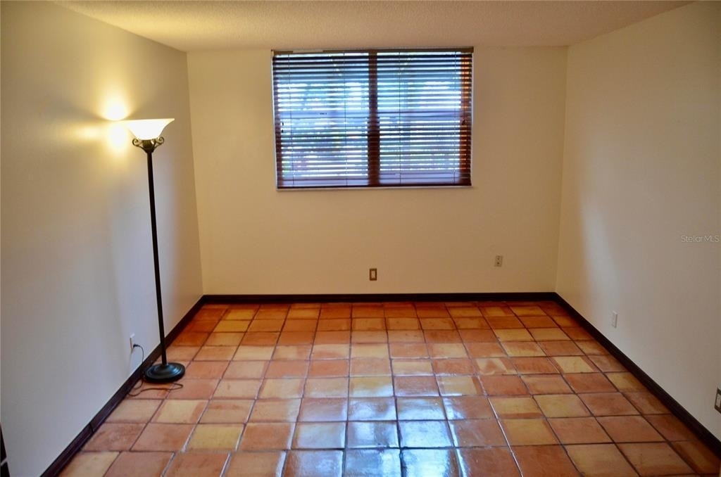 406 Nw 68th Avenue - Photo 4