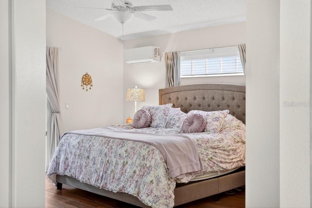 5477 Glen Oak Place - Photo 2