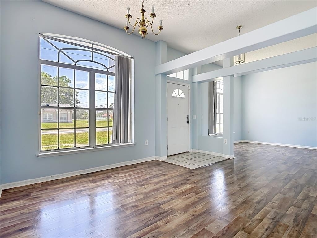 1001 Eiffel Lane - Photo 4