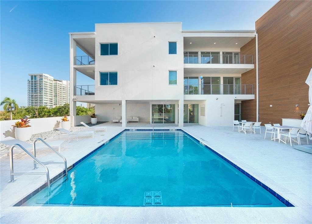 1338 4th Street - Photo 2