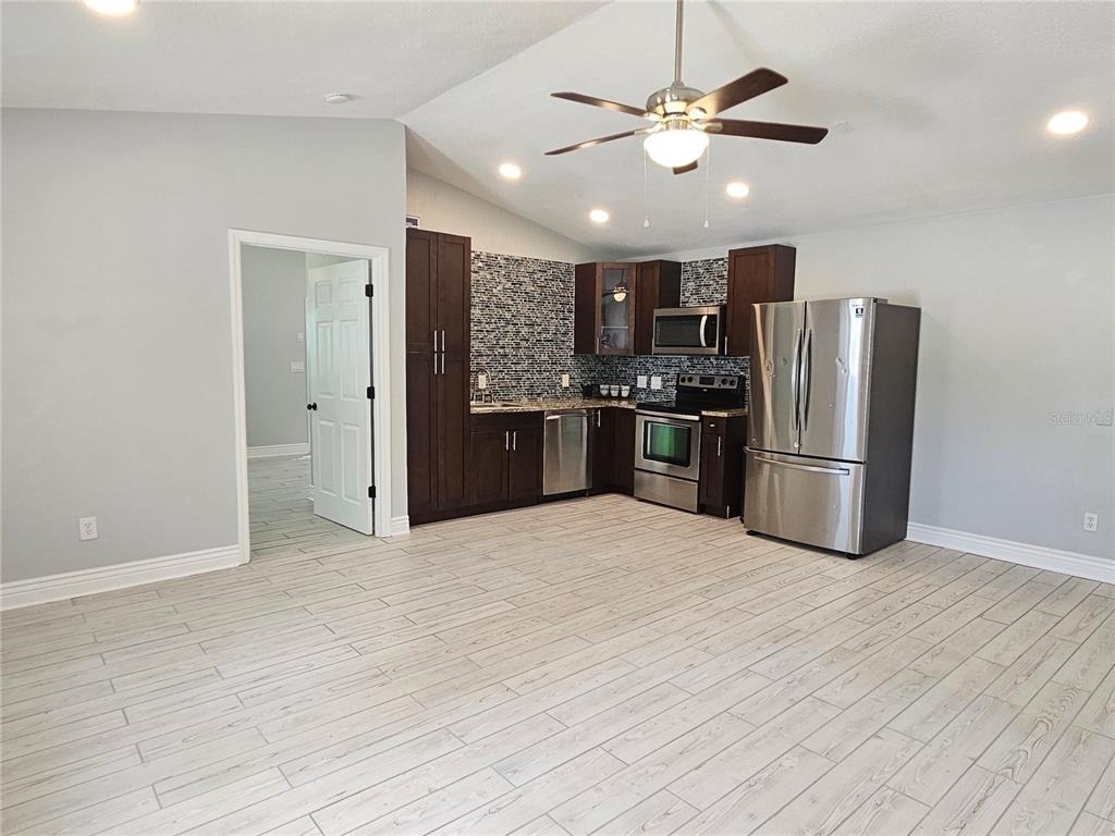 5042 Linda Street - Photo 2