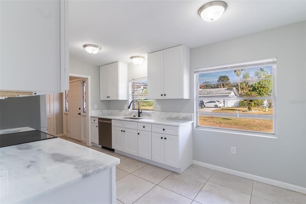 124 Shelley Drive - Photo 4