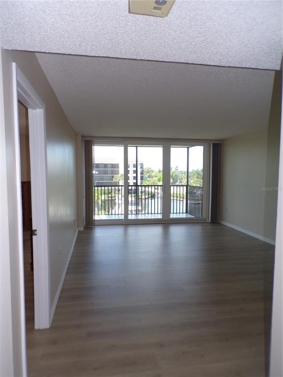 25188 Marion Ave - Photo 2