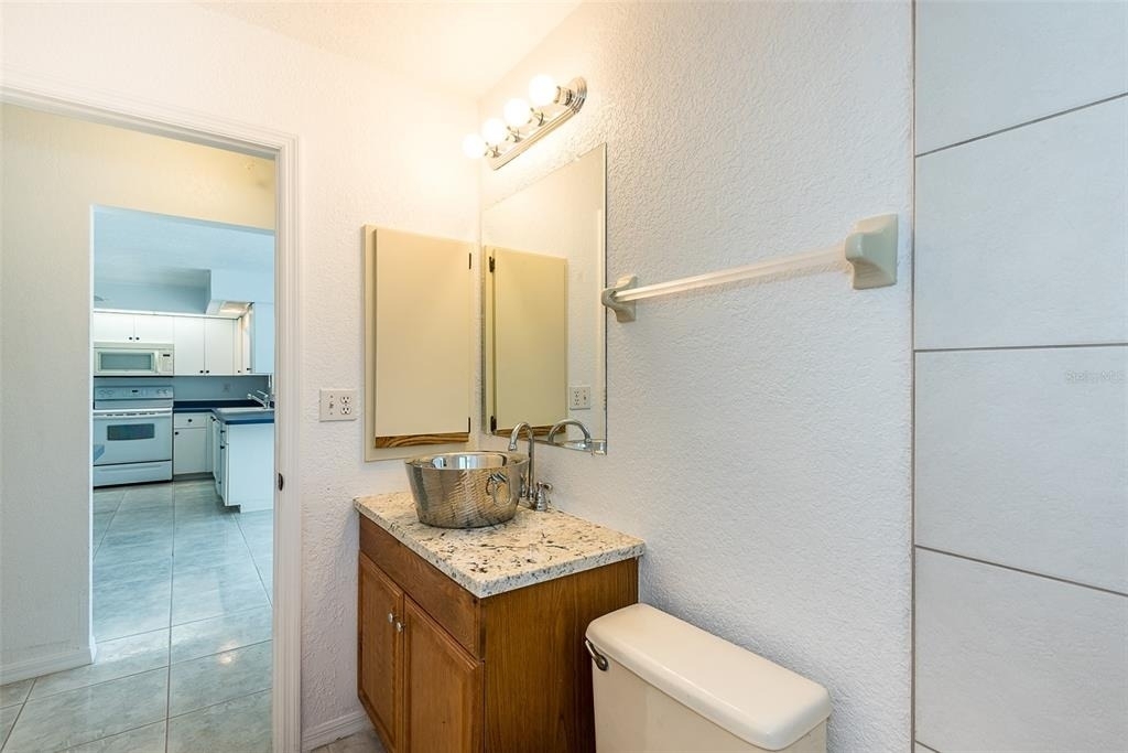 838 Jarvis Street - Photo 23
