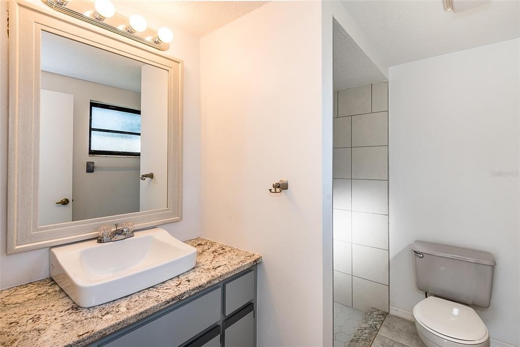 838 Jarvis Street - Photo 36