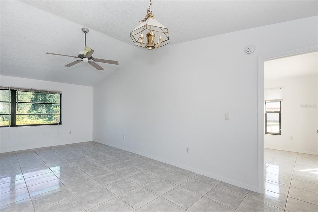 838 Jarvis Street - Photo 9