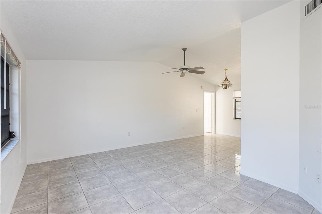 838 Jarvis Street - Photo 4