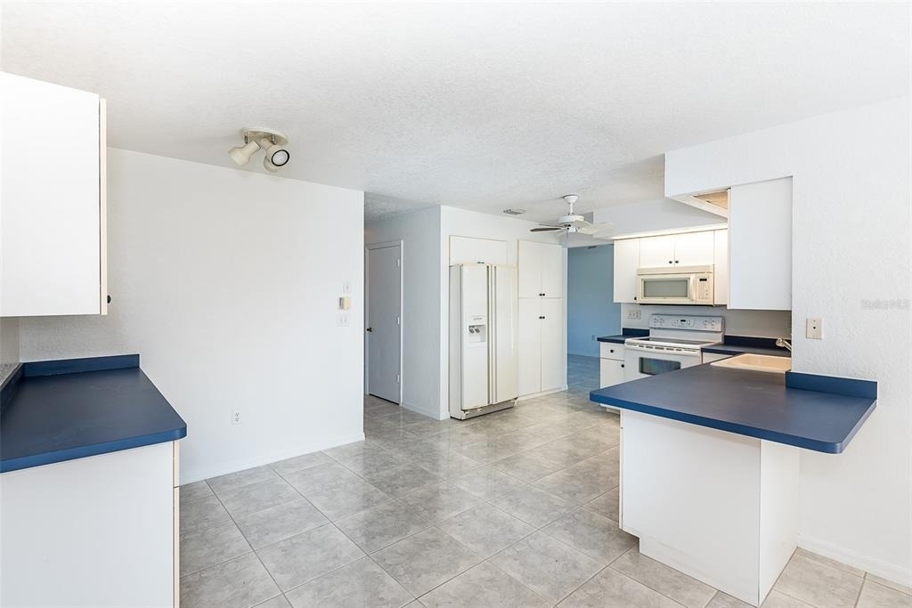 838 Jarvis Street - Photo 15