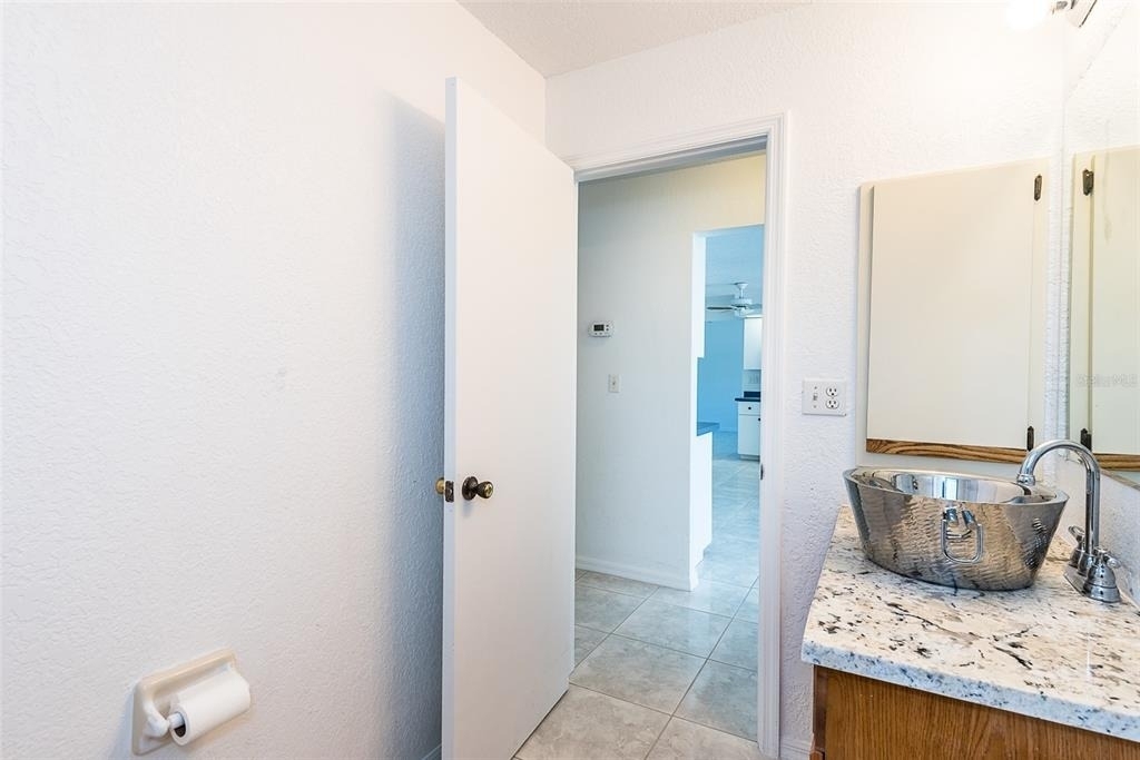 838 Jarvis Street - Photo 24
