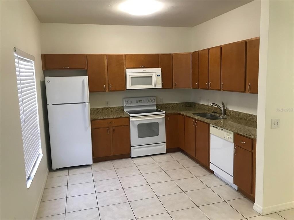7635 Plantation Circle - Photo 1