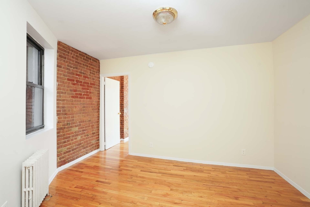 406 West 46th Street - Photo 7