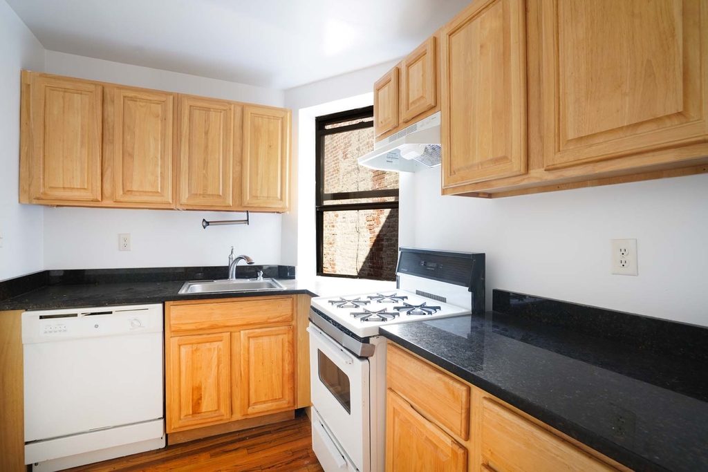 406 West 46th Street - Photo 0