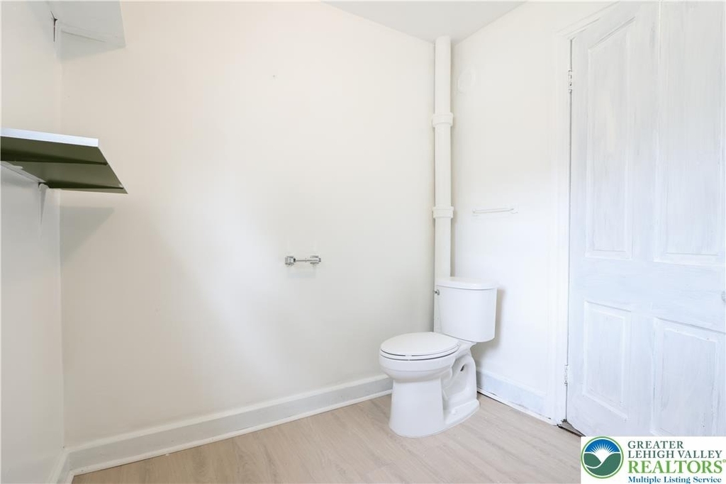 227 E Garrison Street - Photo 10