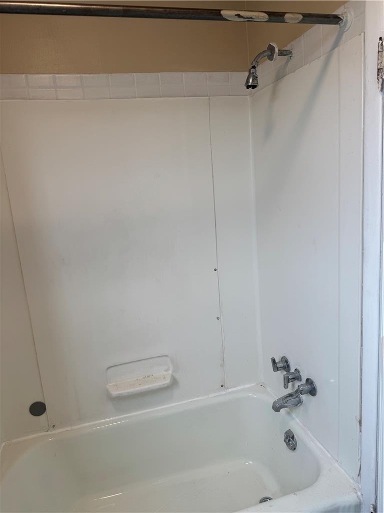 328 W Broad Street - Photo 15