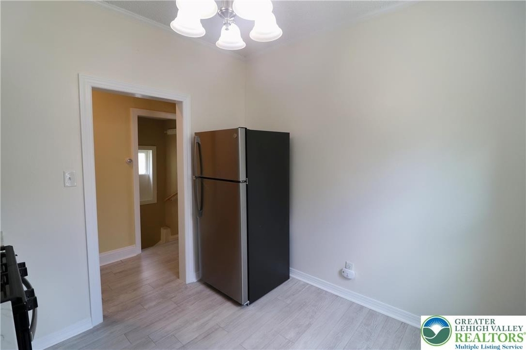 526 Prospect Avenue - Photo 13