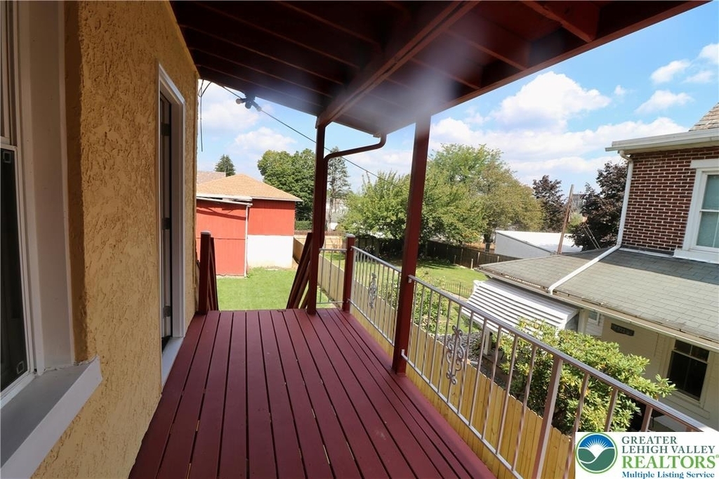 526 Prospect Avenue - Photo 7