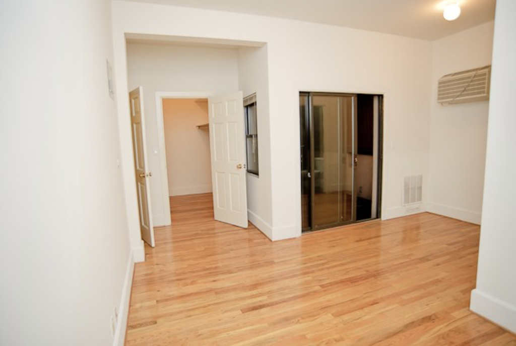  31st St & Park Ave. - Photo 1